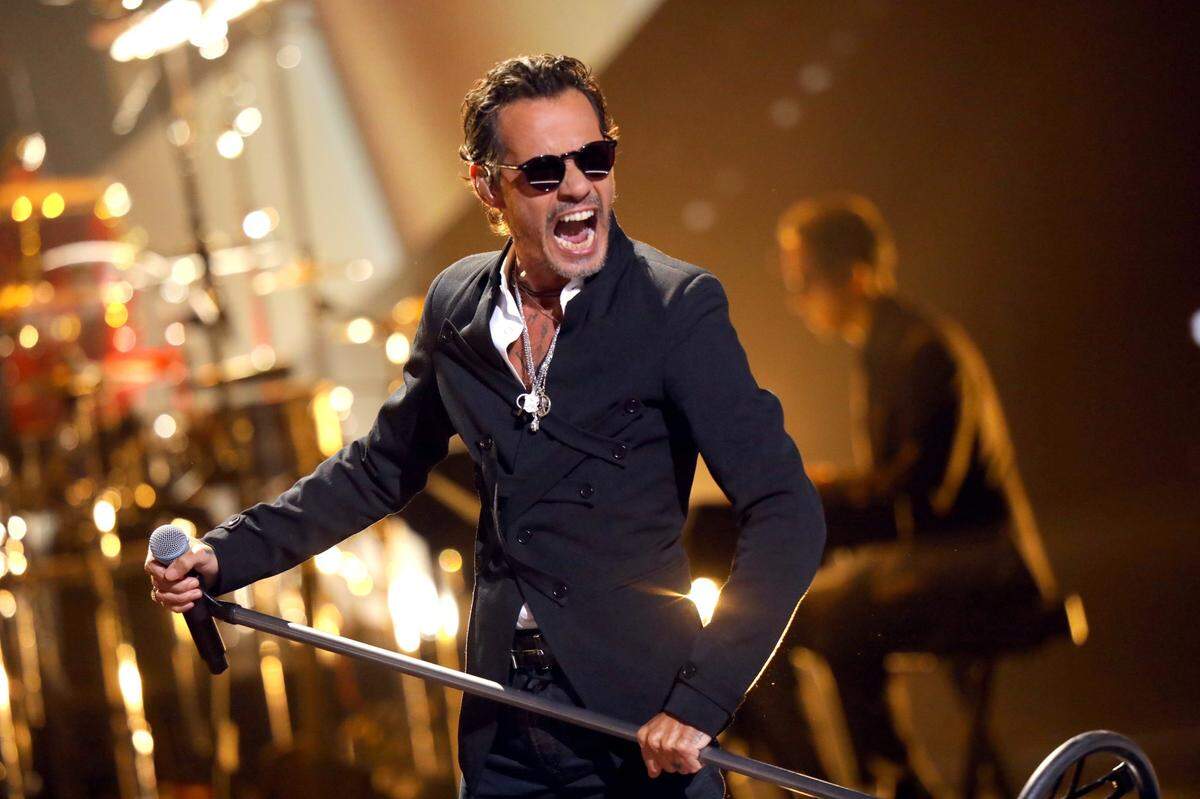Marc Anthony performs onstage during the 2019 Latin American Music Awards at Dolby Theatre on Oct. 17, 2019, in Hollywood, California.