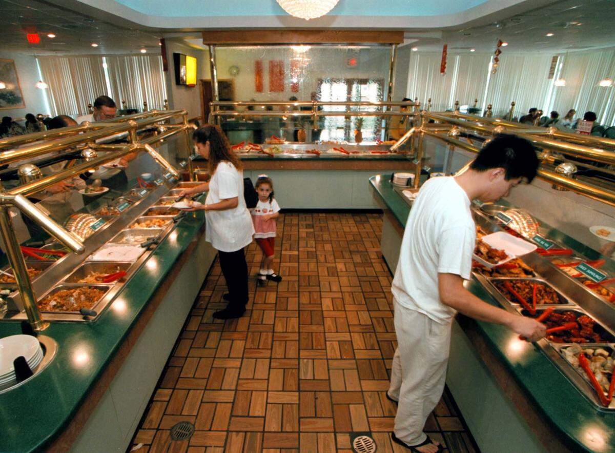 The offerings at the Main Moon Buffet Chinese Restaurant in a South Miami-Dade shopping center in 2000.