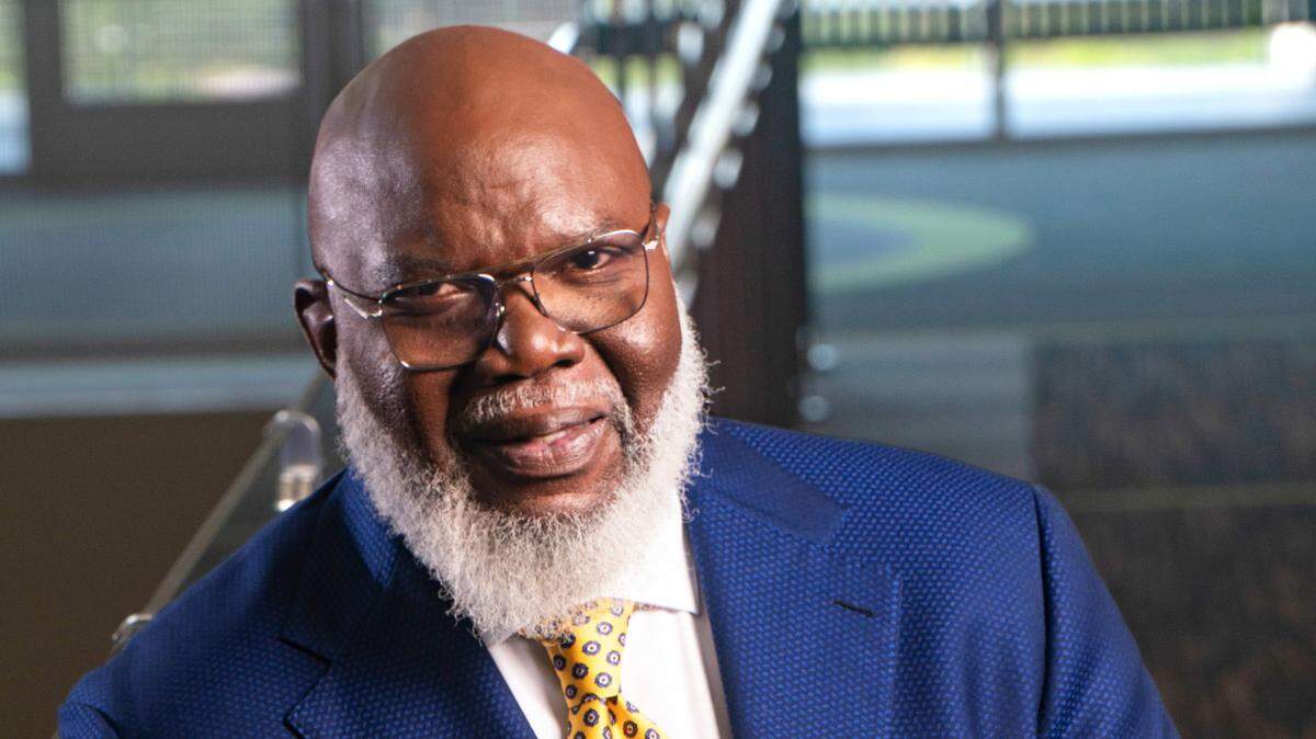 Reverend T.D. Jakes has plans for two affordable housing developments in South Florida.