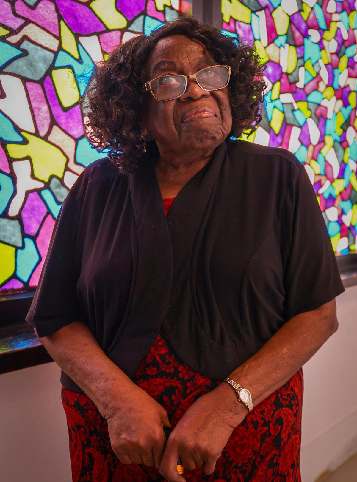 La activista política Joyce Price, presidenta de la Junta de la Agencia de Acción Comunitaria de Miami-Dade, entiende la lucha que se avecina y reflexiona sobre las luchas anteriores del Movimiento por los Derechos Civiles, en la Mt. Olive Missionary Baptist Church, el jueves 22 de junio de 2023.