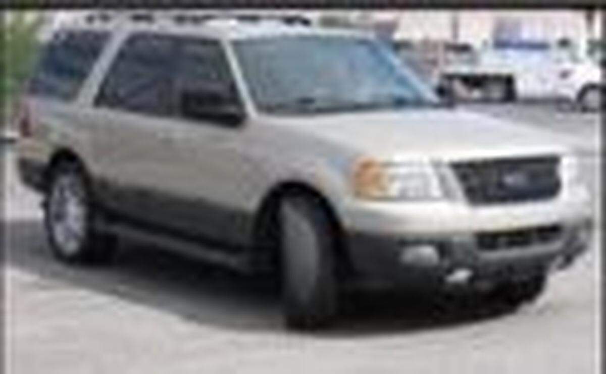 Miami-Dade police say Jorge Gabriel Morales picked up his son in a gray 2006 Ford Explorer similar to this one, with license tag CSI U53.