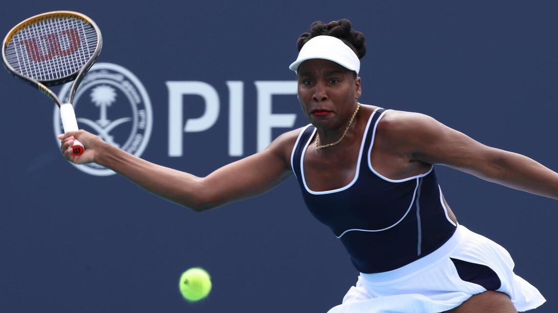 Venus Williams loses match, but inspires peers. Wozniacki advances, speaks out on Halep