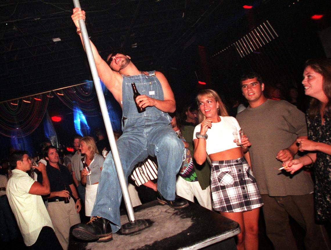 Patrons at Liquid in 1996.