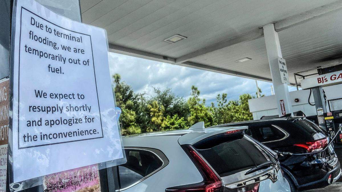 Long lines of cars are seen at the BJ’s Wholesale Club gas station at 7050 Coral Way in Miami, FL, due to a shortage of fuel resulting from the April 12 floods that disrupted operations at Port Everglades, the Broward County facility that is the hub for about 40% of the gasoline into Florida and serves 12 counties south of Lake Okeechobee, including Miami-Dade, Broward, the Keys and Palm Beach County.