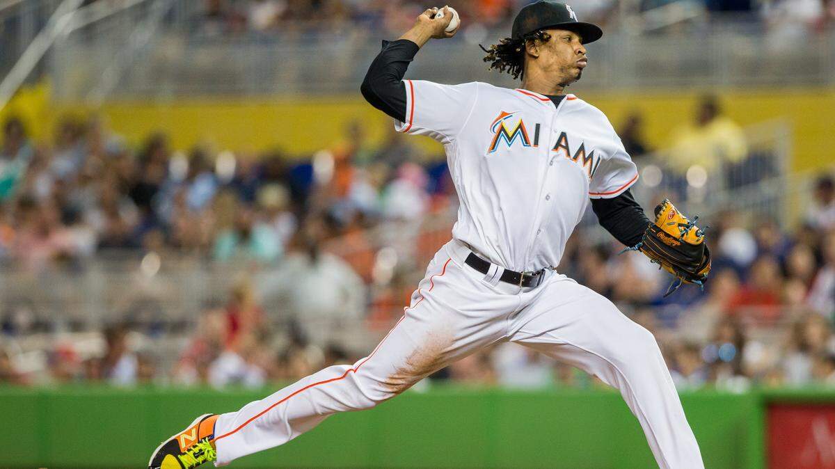 Miami Marlins starting pitcher Jose Urena (62) faces Atlanta Braves at Marlins Park in Miami, Monday, July 23, 2018.