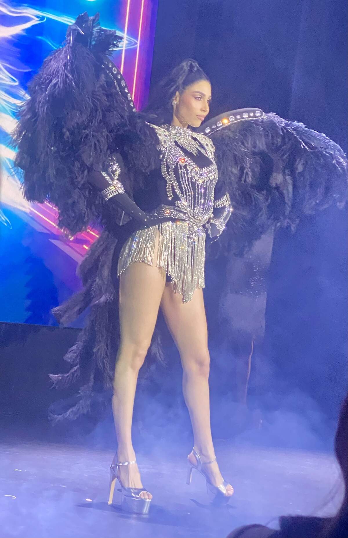 Daniela Reyes, a candidate for Miss Universe Cuba 2026, won the People’s Choice Award on the night of July 13, when the 20 contestants participated in the Feather Fantasy fashion show.
