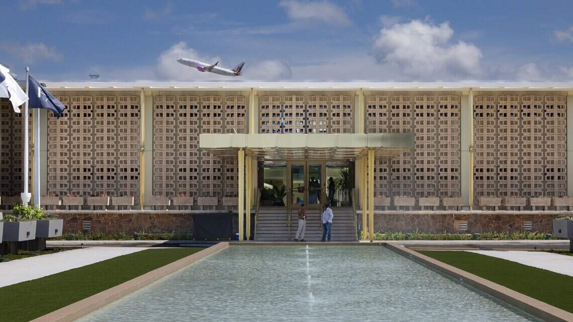 New luxury terminal at MIA offers caviar and privacy. Here's what to know