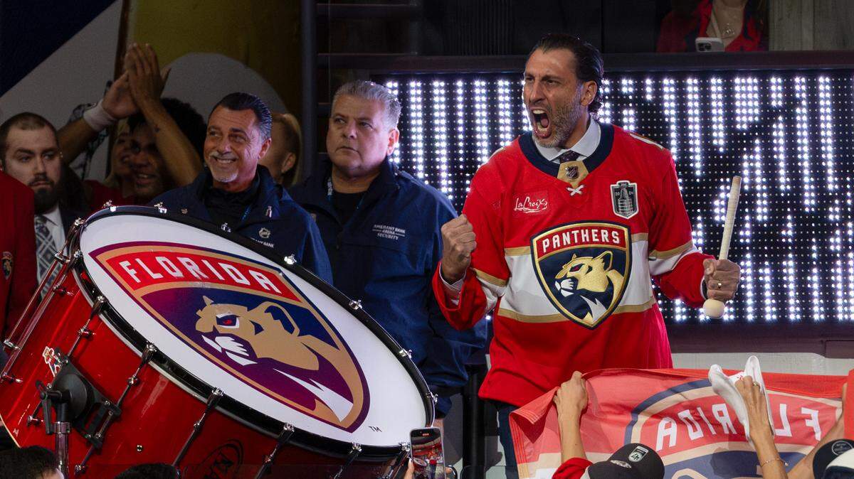Florida Panthers Special Advisor to the General Manager Roberto Luongo bangs the drum for the Florida Panthers before the start of Game 7 of the NHL Stanley Cup Final at the Amerant Bank Arena on Monday, June 24, 2024, in Sunrise, Fla.