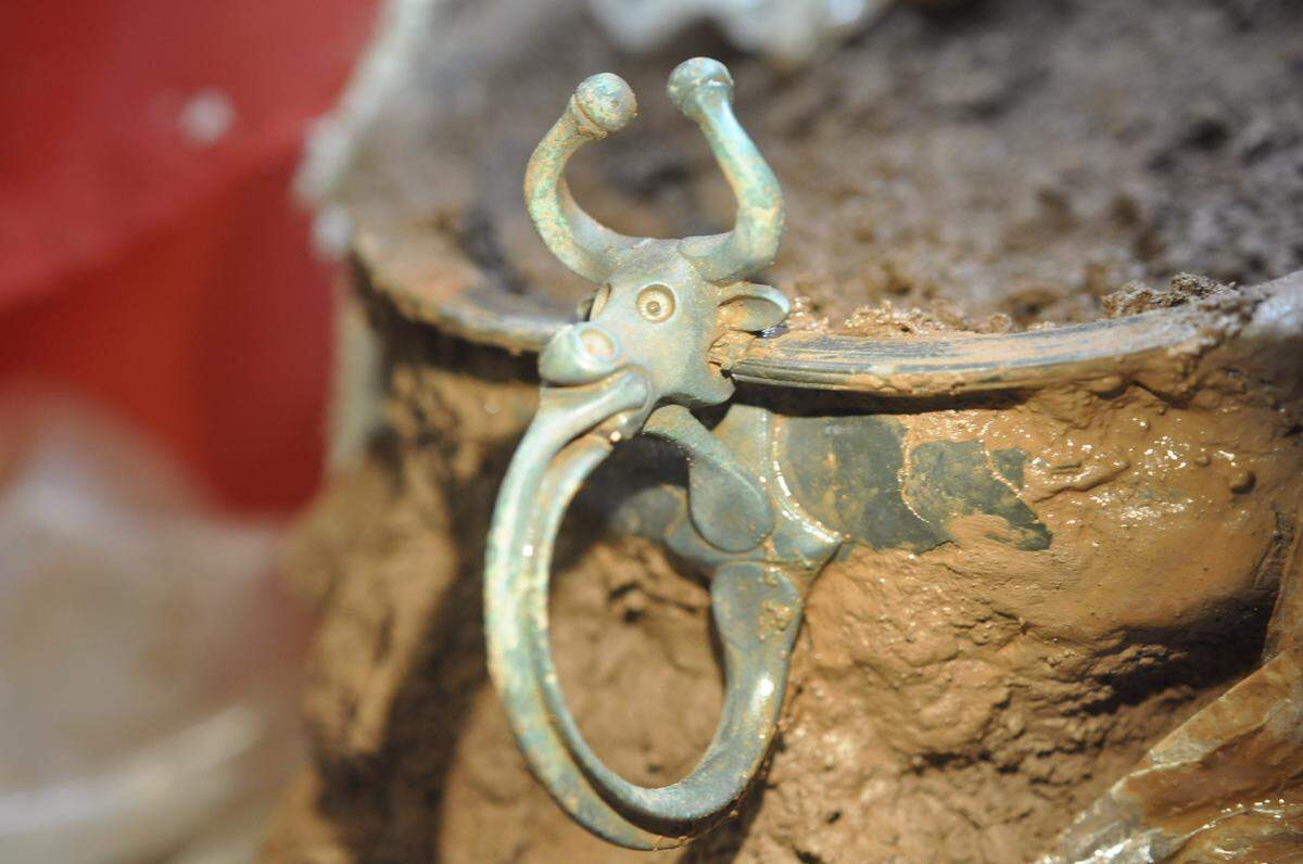 Ancient Roman saucepan found in Llantrisant Fawr.