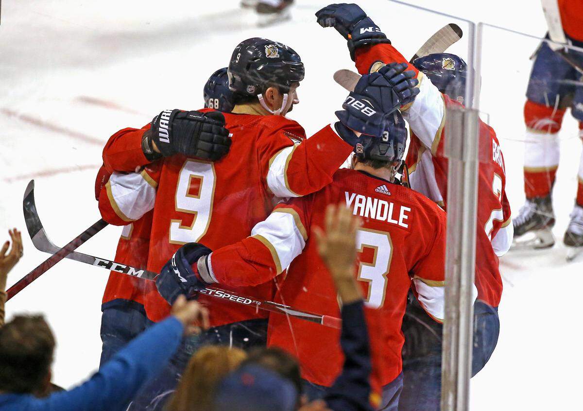 Florida Panthers center Brian Boyle (9) is congratulated by teammates after scoring during the third period&nbsp;of an NHL regular season hockey game against the Los Angeles Kings at the BB&T Center on Thursday, January 16, 2020 in Sunrise.