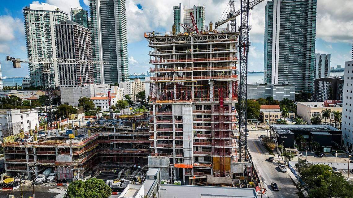 Housing continues to drive inflation in Miami and across South Florida. Here’s an aerial view looking east of a new residential building under construction at Northeast 29th Avenue in Miami’s Edgewater neighborhood on Dec. 30, 2022. PEDRO PORTAL pportal@miamiherald.com