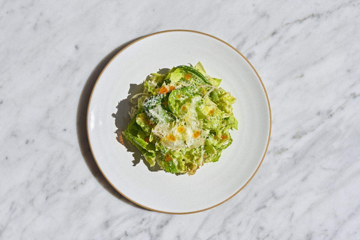 Ensalada César de flores de hinojo es solo una ensalada. Pero qué ensalada. Ruben Cabrera Ruben Pictures
