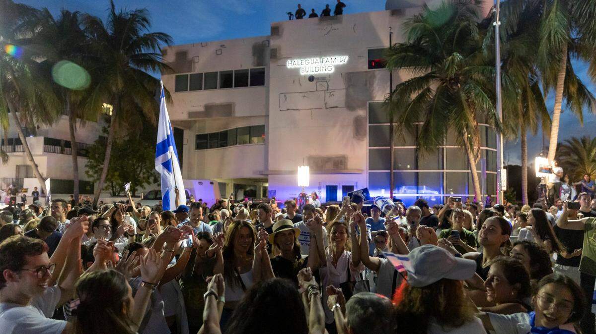 People attend a rally in solidarity with Israel at the Holocaust Memorial on Tuesday, Oct. 10, 2023, in Miami Beach, Fla.