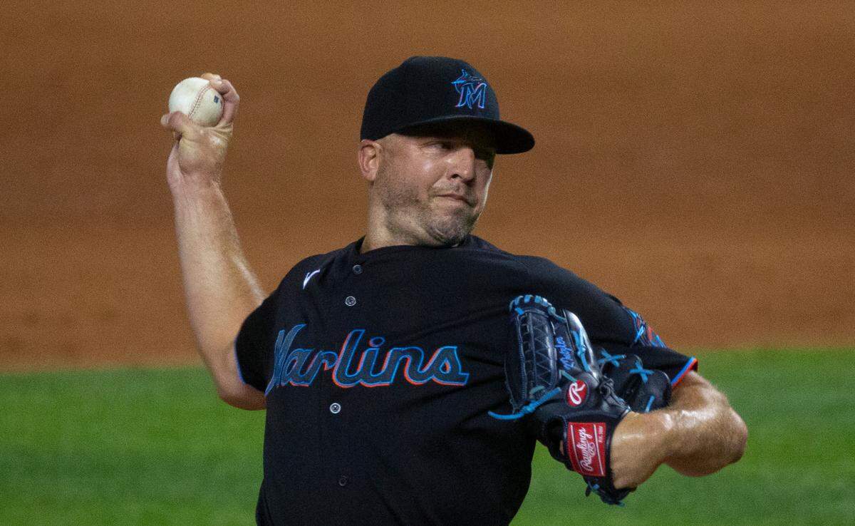 Miami Marlins pitcher Brandon Kintzler (27) pitches during the ninth inning of a Major League Baseball game against the Atlanta Braves at Marlins Park in Miami on Saturday, August 15, 2020.