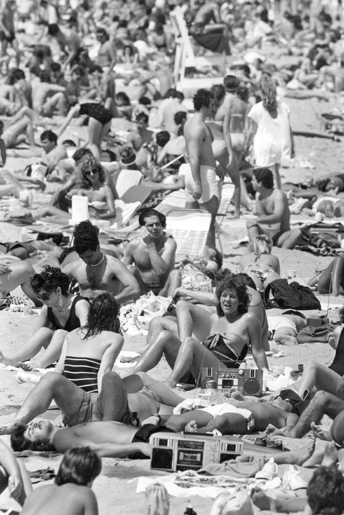 The 1986 spring break crowd at Fort Lauderdale Beach.