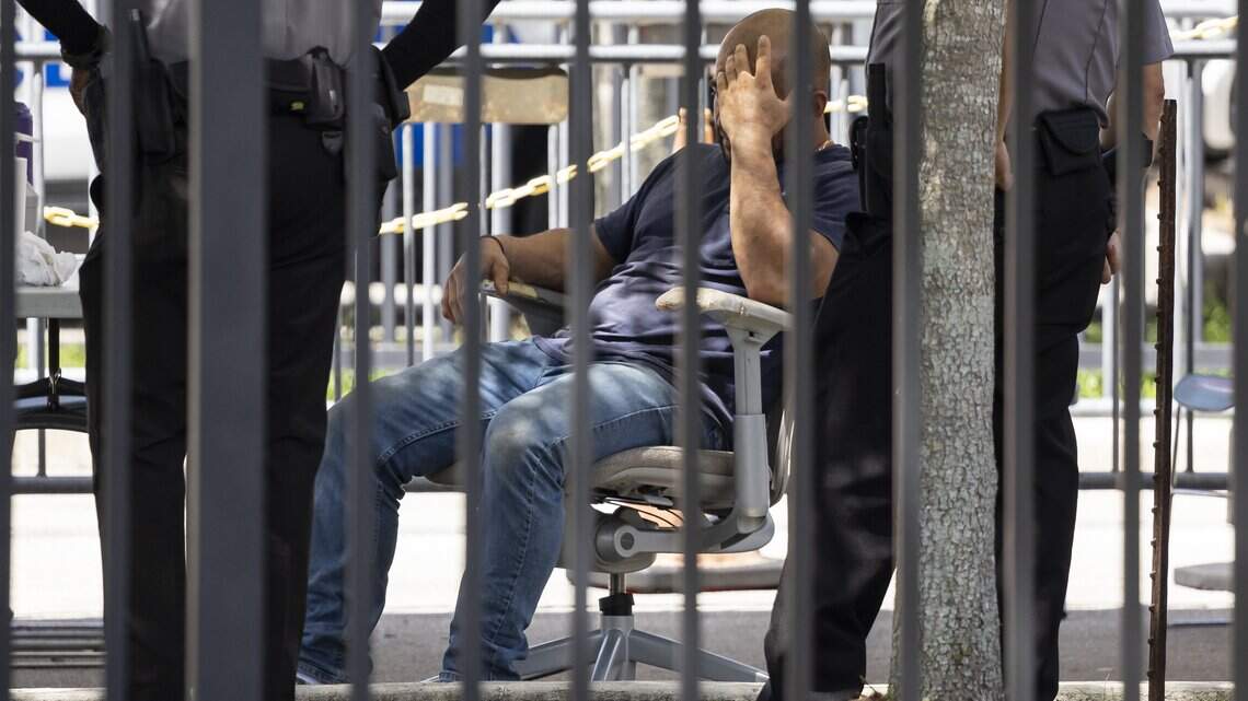 Man handcuffed outside Broward ICE detention center | Miami Herald