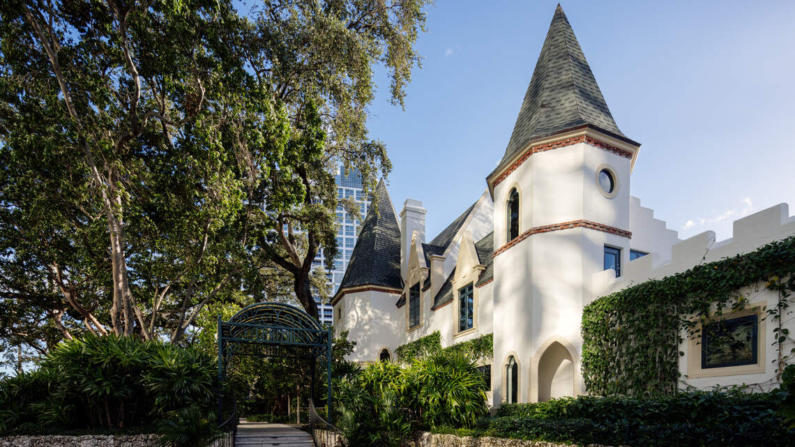 Carbone owners open chic restaurant in historic Miami chateau. Can you get a table?