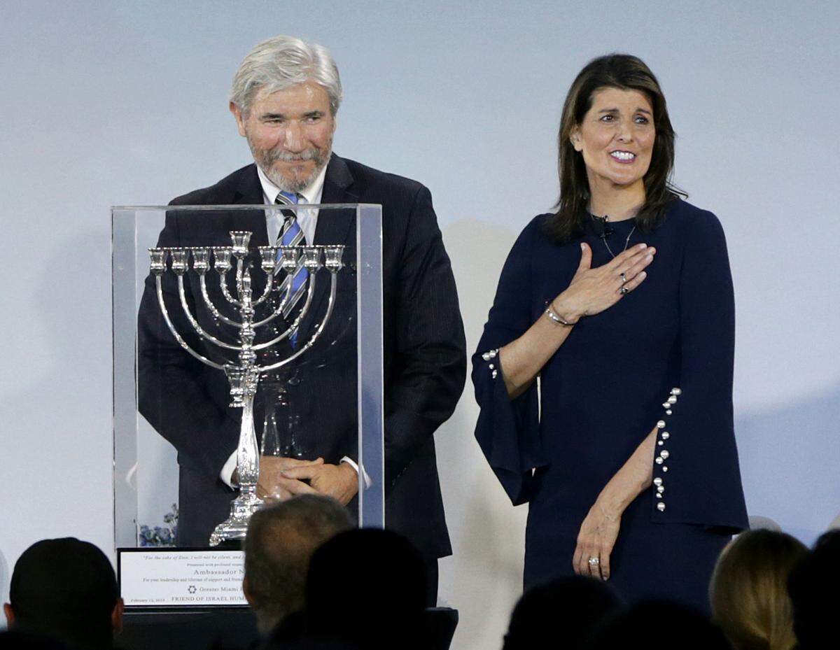 Jacob Solomon, president and CEO of the Greater Miami Jewish Federation, stands next to former U.N. Ambassador Nikki Haley, who was honored by the Federation with the 2019 Friend of Israel Humanitarian Award at The Main Event at the Hilton Hotel in Miami on Tuesday Feb. 12, 2019.