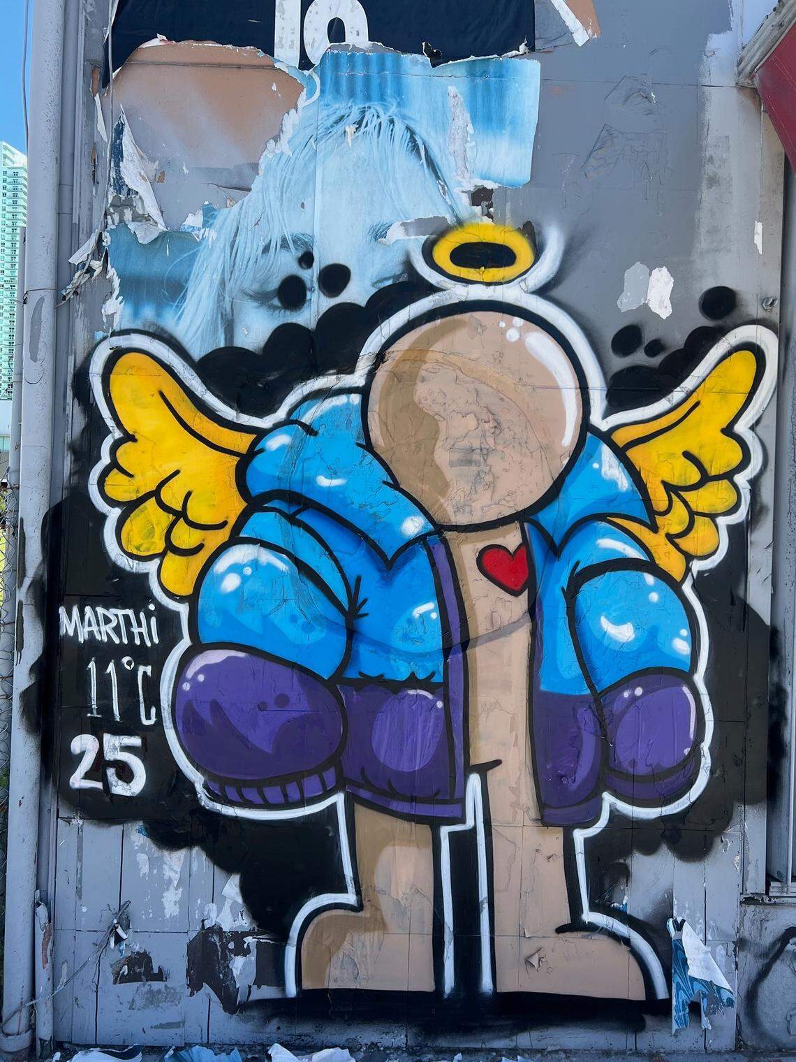 Pedro Martín acknowledges that art saved his life, and that he made the angel the central theme of his work, taking it to both elegant hotels in Miami and the walls of Wynwood, where street art has found the freedom to express itself.