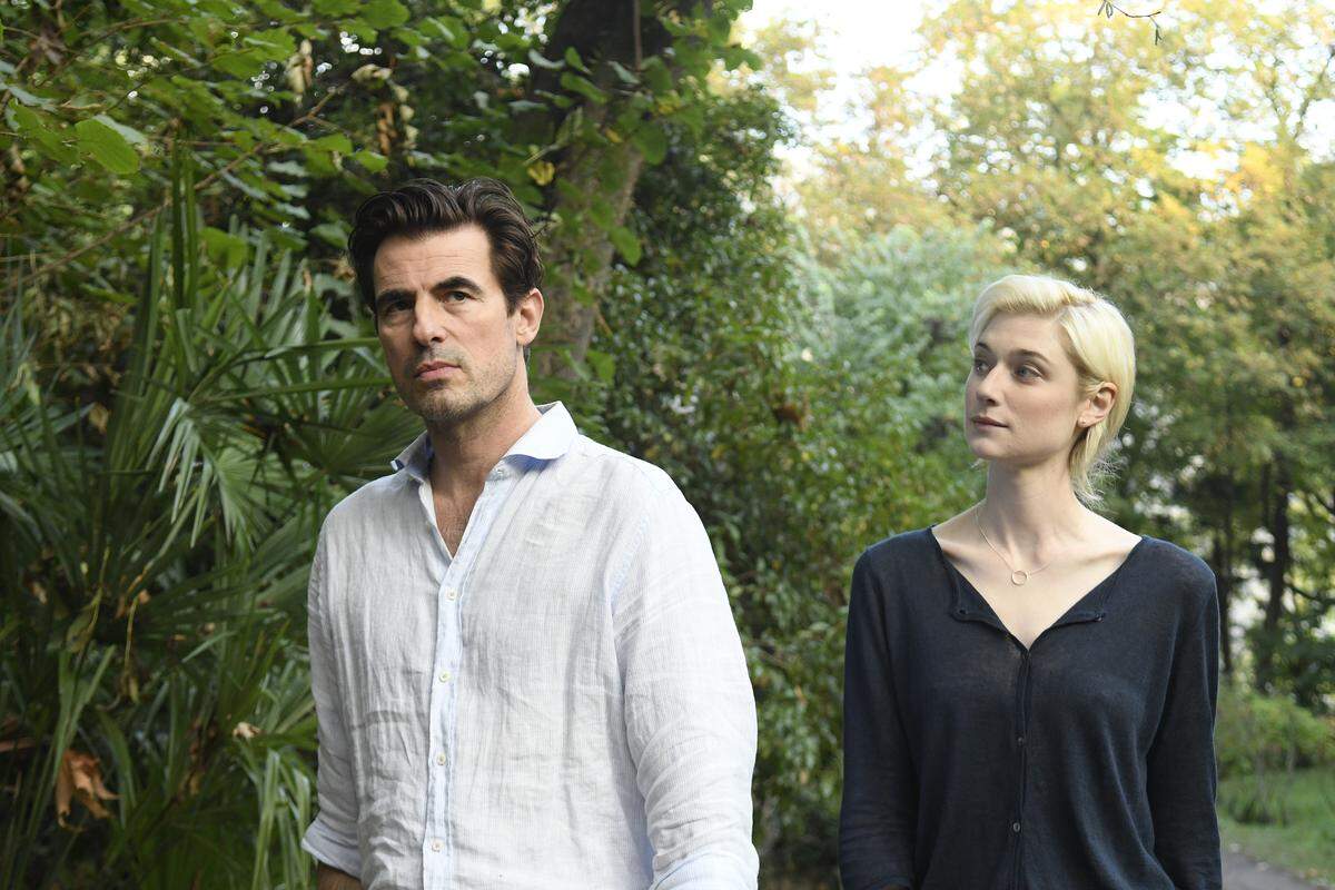 Claes Bang and Elizabeth Debicki co-star in “The Burnt Orange Heresy,” an adaptation of the Charles Willeford novel that will open this year’s Miami Film Festival.