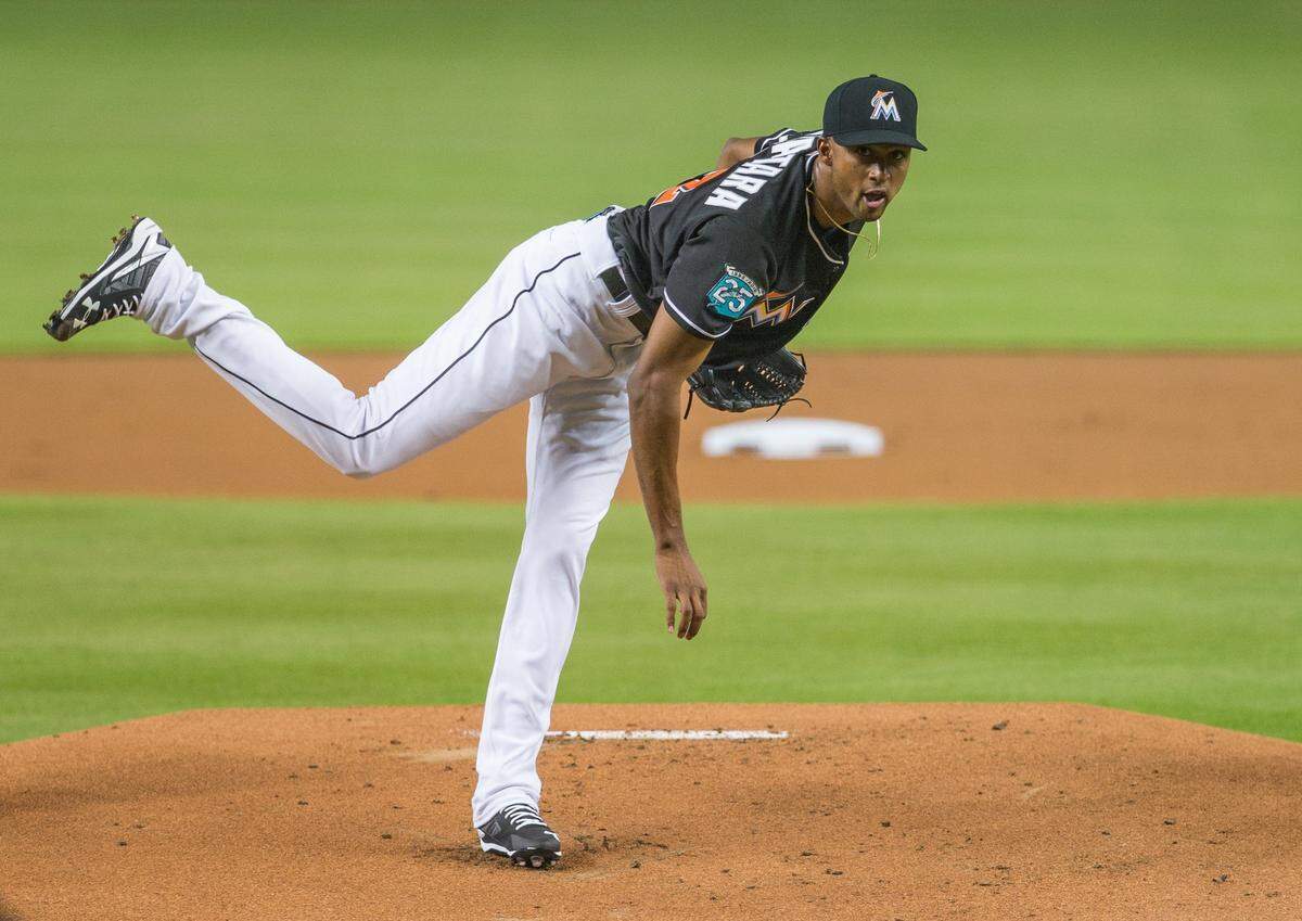 Miami Marlins starting pitcher Sandy Alcantara (22) faces the New York Mets in his 2018 MLB debut at Marlins Park in Miami, Friday, June 29, 2018.