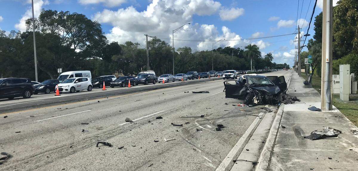 A fatal crash has shut down a section of Kendall Drive near southwest 142nd Avenue Tuesday morning.