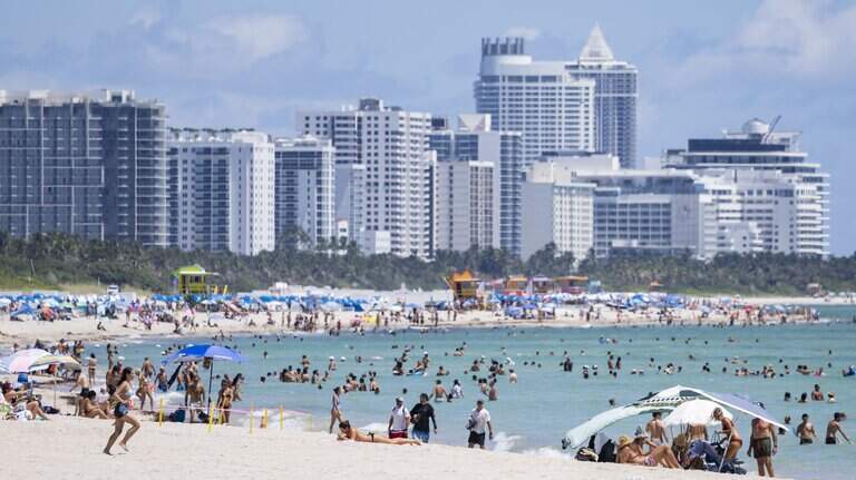 Heat record falls again in Miami as temperature tops a 40-year-old mark