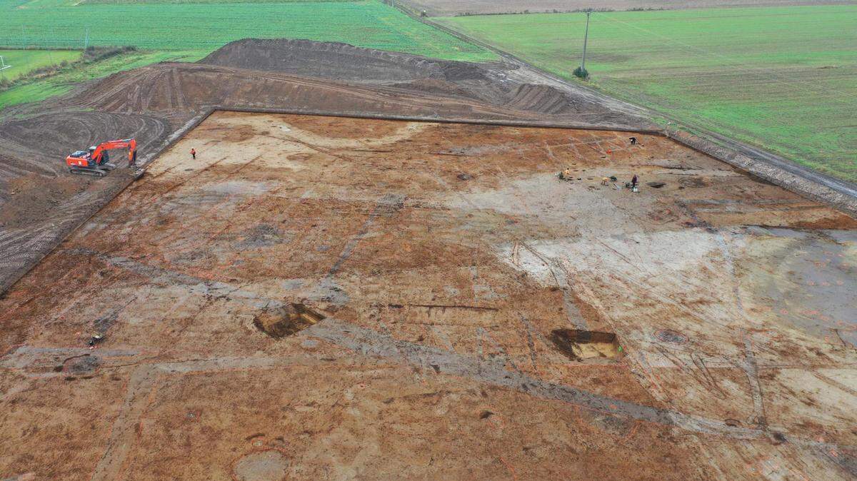 Ahead of subdivision development in France, archaeologists found an ancient settlement site.