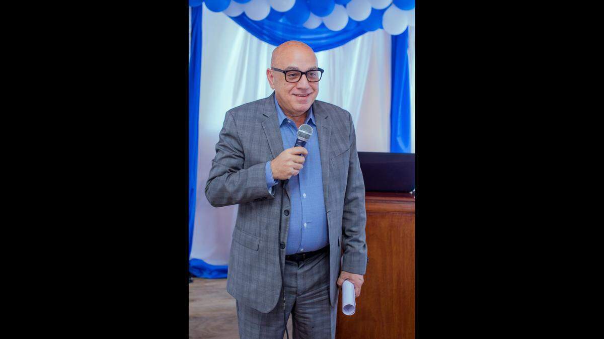 Reginald Boulos, a prominent and influential Haitian businessman, has been detained by U.S. Immigration and Customs Enforcement in Miami. 