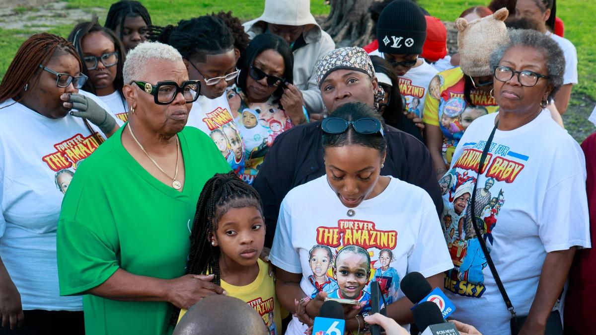 Mia Gilner along with other family members gather on Thursday March 13, 2025. at Osswald Parkin Fort Lauderdale. The family read a statement related to the investigation and the recent death of 3-year-old Rylo Yancy. On July 21, Rylo was playing on the playground at Riverland Park during a child’s birthday party when gunshots erupted from at least one car driving by, sending adults and toddlers running. Rylo was taken to a hospital, where he died. He had turned 3 in May. (Mike Stocker/South Florida Sun Sentinel)