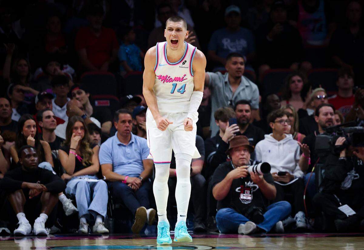 Miami Heat guard Tyler Herro (14) screams after the heat score a three pointer during the second half of a game on Thursday, March 27, 2025, at the Kaseya Center in downtown Miami, Fla. The Miami Heat won 122-112.