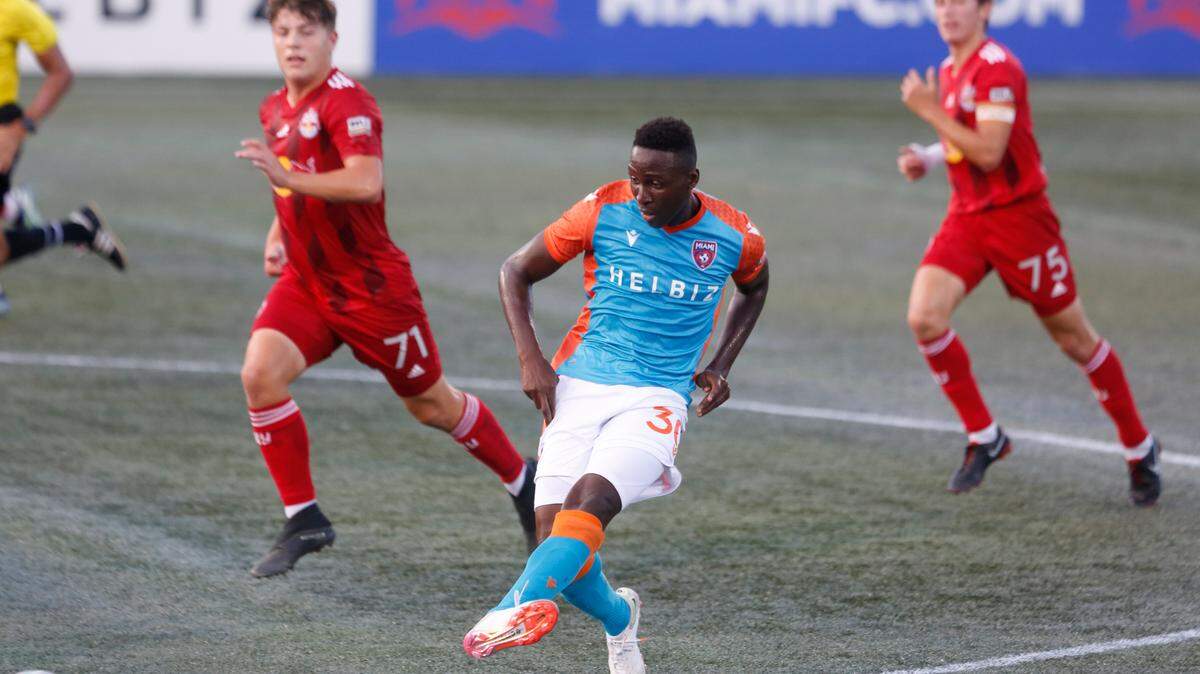 Miami FC midfielder Bolu Akinyode says the team wants to “make some noise” and win back fans during the USL playoffs.