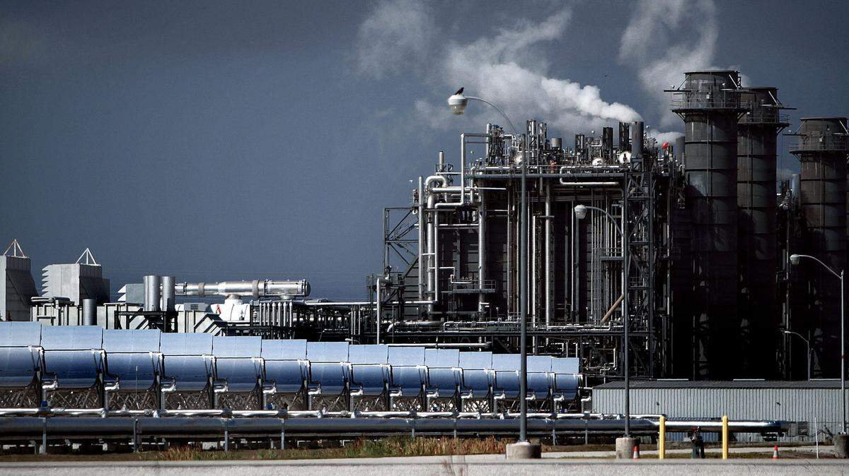 Florida’s big utility companies oppose a proposed constitutional amendment that would take them out of the business of generating and selling power and limit them to building and operating electrical transmission and distribution systems.