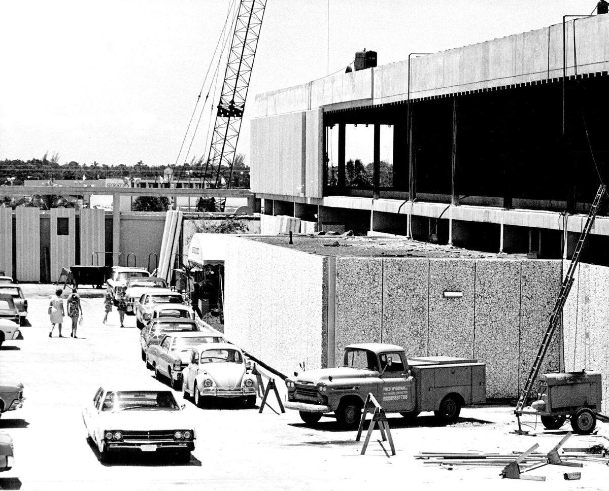 Construction on the second floor at the Dadeland Burdines in 1970.