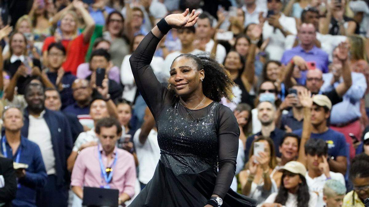 Serena Williams, of the United States, spins as she waves to fans after losing to Ajla Tomljanovic, of Austrailia, in the third round of the U.S. Open tennis championships, Friday, Sept. 2, 2022, in New York. (AP Photo/John Minchillo)