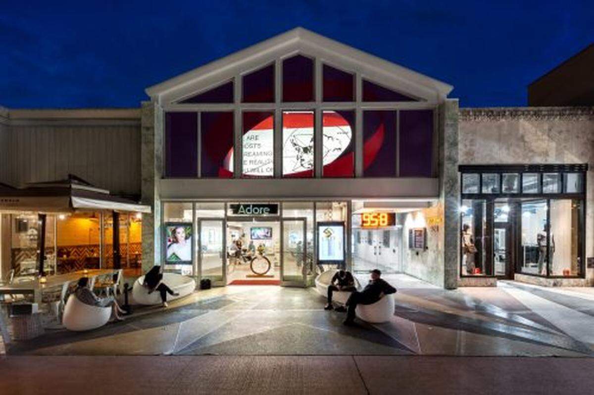 Oolite Arts, seen here from Lincoln Road, has started a relief fund to help artists