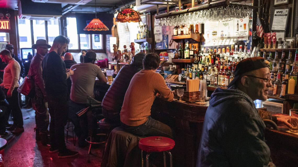 Vintage tavern lighting: How stained-glass pendants quietly became the coziest home decor flex of 2026