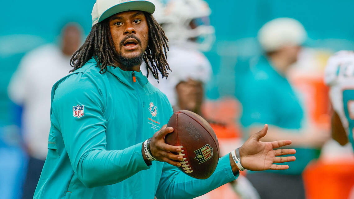 Greg Cote’s Poll Dance: Who will be Dolphins QB beyond this season? Vote now