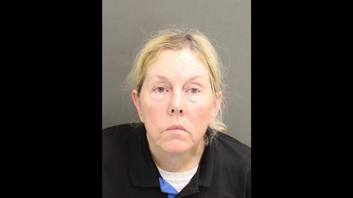 Lisa Saunders was arrested by Orlando Police on Thursday after she threatened a woman who complained about her feeding of stray cats, according to an arrest affidavit.