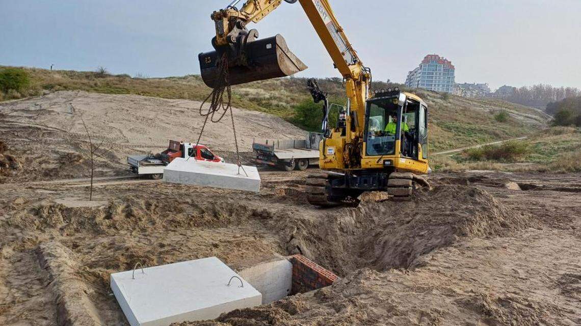 Nature work at a park in Knokke-Heist unearthed three bunkers built by Nazi German troops in World War II, archaeologists said and photos show.