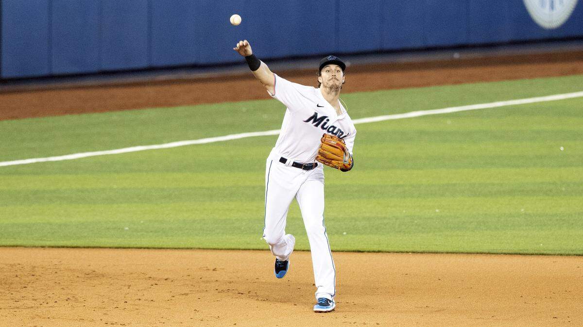 Brian Anderson (15) throws during Miami Marlins simulated practice game at Marlins Park on Thursday, July 16, 2020.
