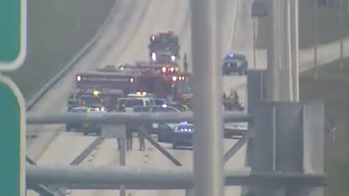 A multi-vehicle crash shut down the Sawgrass Expressway in Coral Springs in the afternoon of Jan 22, 2023.