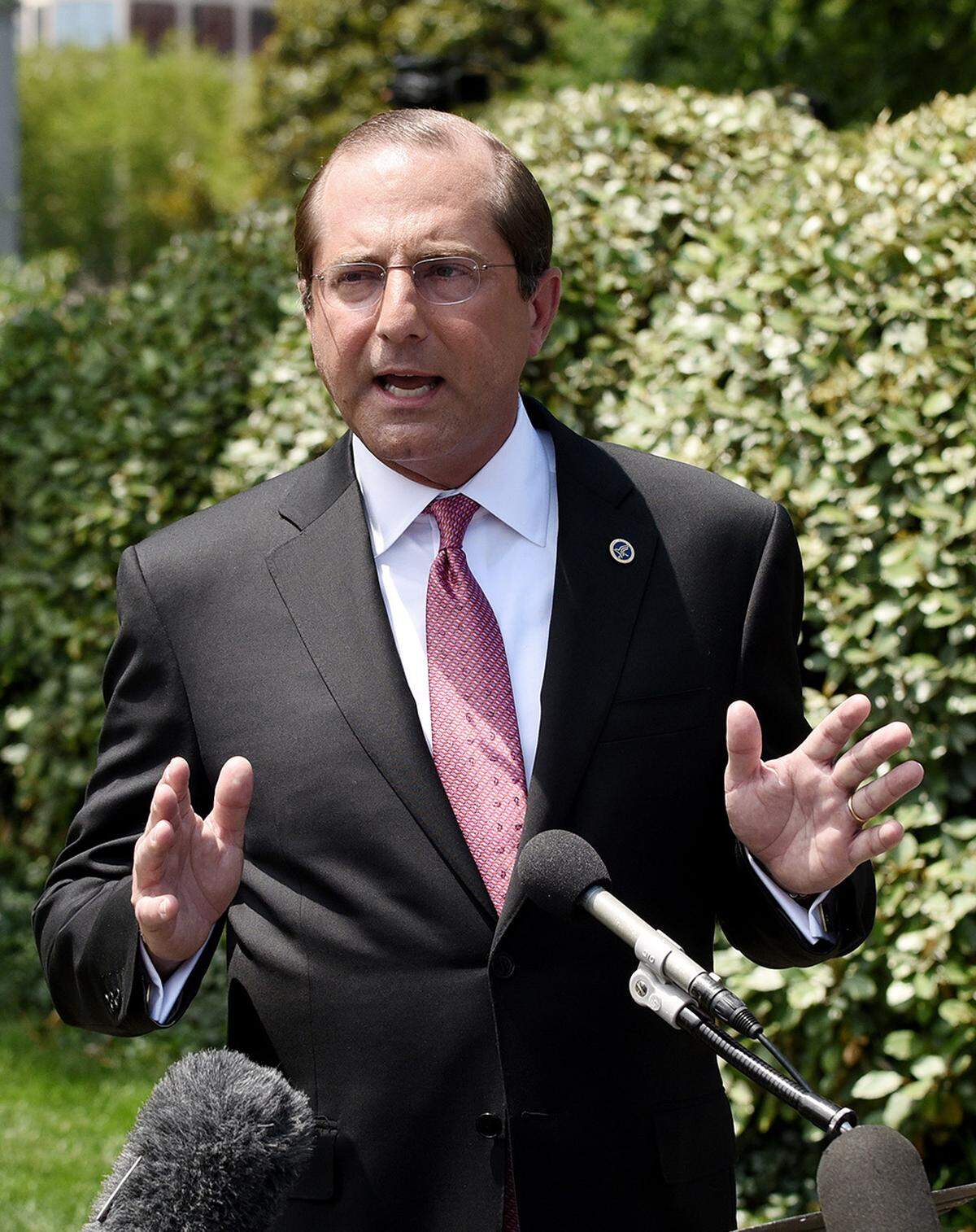 Health and Human Services Secretary Alex Azar talks to reporters outside of the White House in Washington, DC, on June 24, 2019. (Olivier Douliery/Abaca Press/TNS)