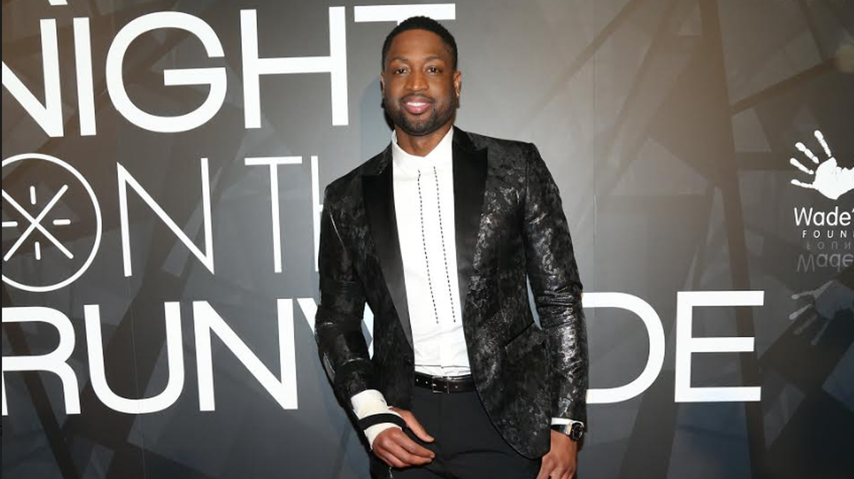 Dwyane Wade at Night on the Runwade in 2017 in Chicago