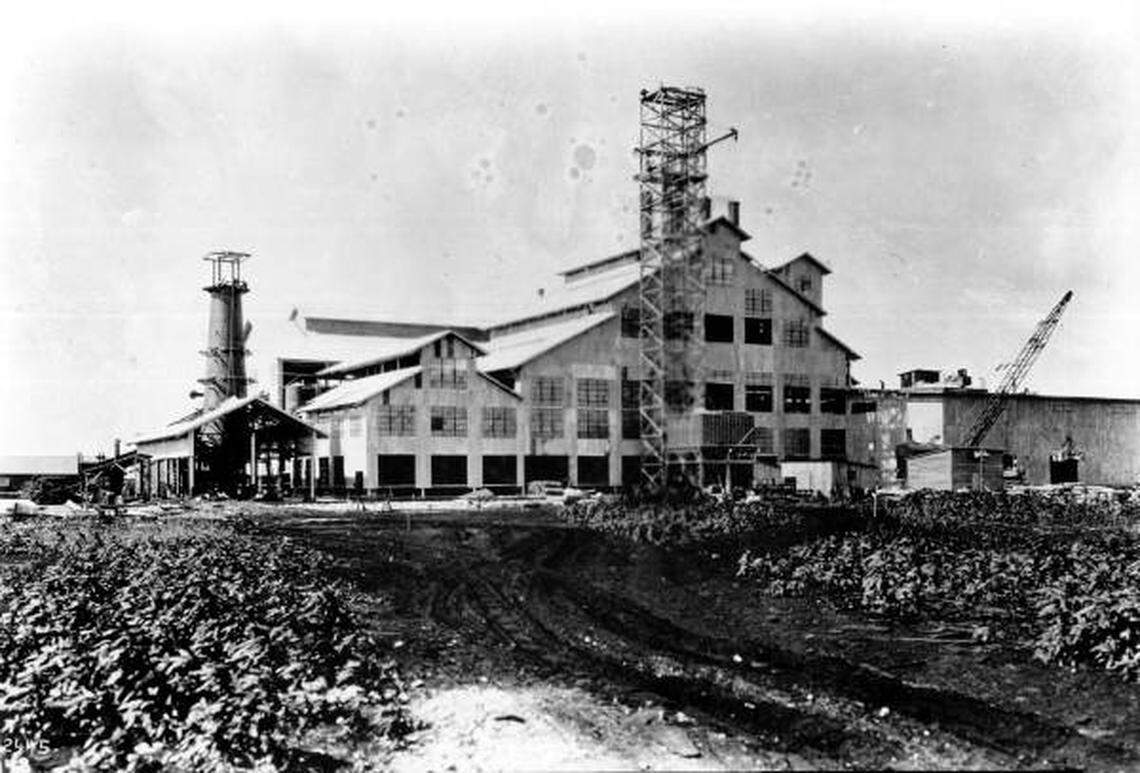 Pennsylvania Sugar Company manufacturing plant in 1923.