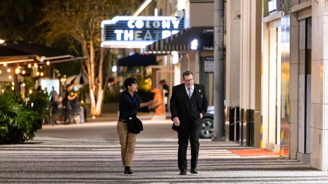 Miami New Drama takes to the streets with its new immersive play ‘Lincoln Road Hustle’