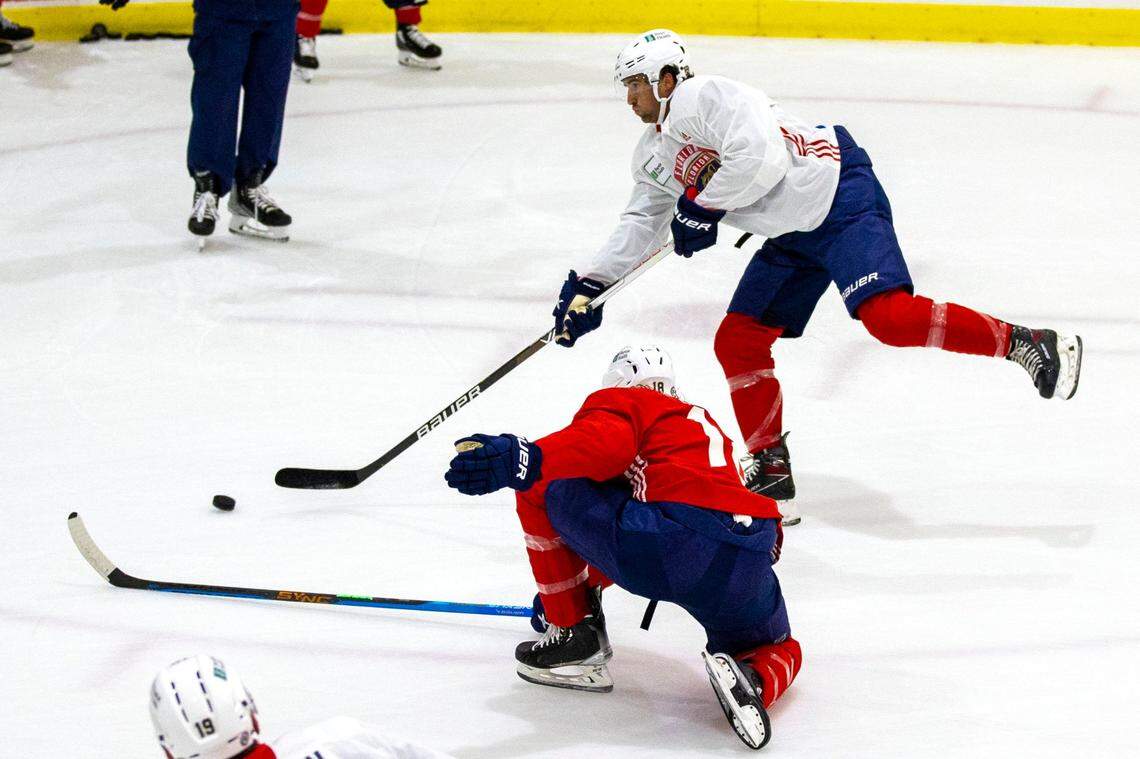 Florida Panthers forard Colin White (6) takes a shot on goal while guarded by defender Marc Staal during 2022-23 Training Camp presented by Baptist Health at the Panthers IceDen in Coral Springs, Florida, on Thursday, September 22, 2022.