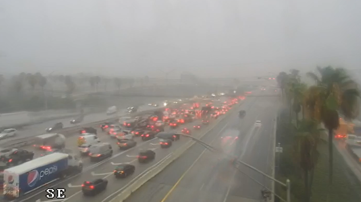 Torrential rain, flooding shuts down I-95 near Fort Lauderdale airport