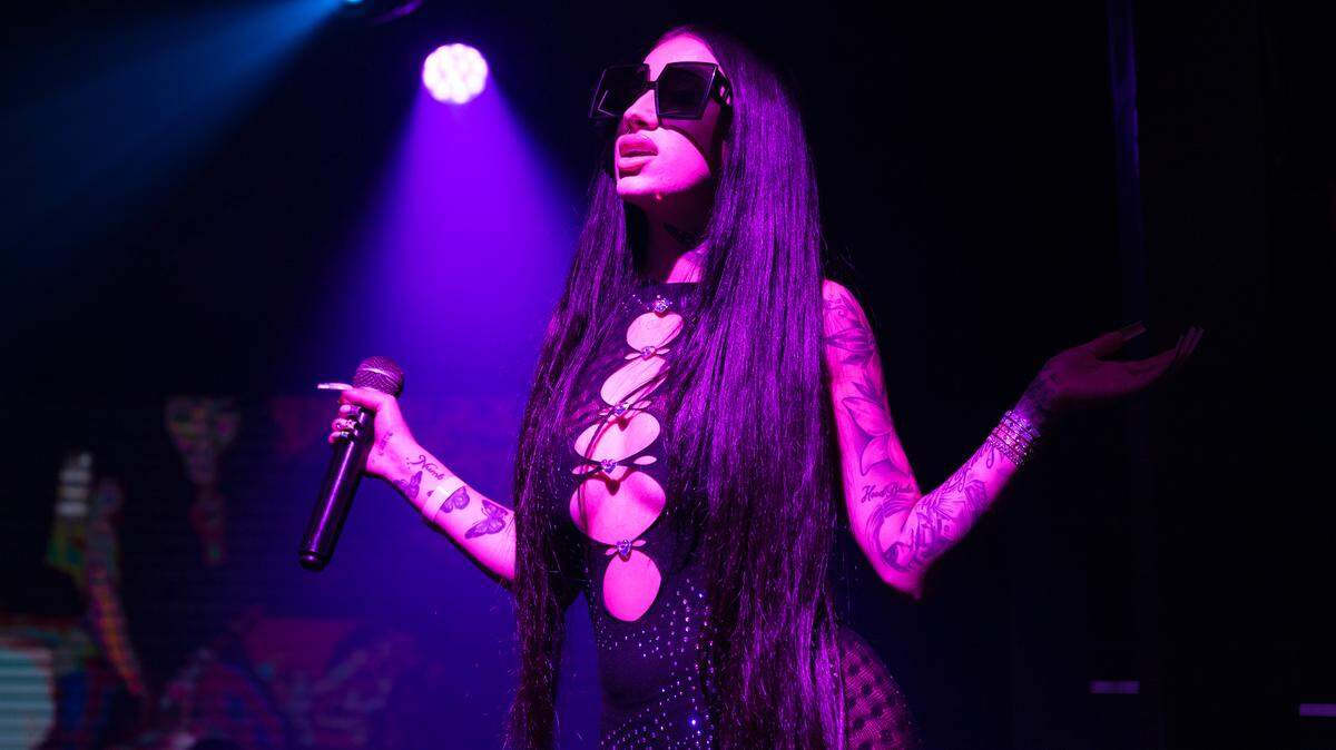 FORT LAUDERDALE, FLORIDA - AUGUST 26: Danielle Bregoli, known professionally as Bhad Bhabie, performs onstage during TBT Magazine Social Media Edition Powered By Berman Law at Sway Nightclub on August 26, 2022 in Fort Lauderdale, Florida. (Photo by Jason Koerner/Getty Images for TBT Magazine Powered By Berman Law Group)