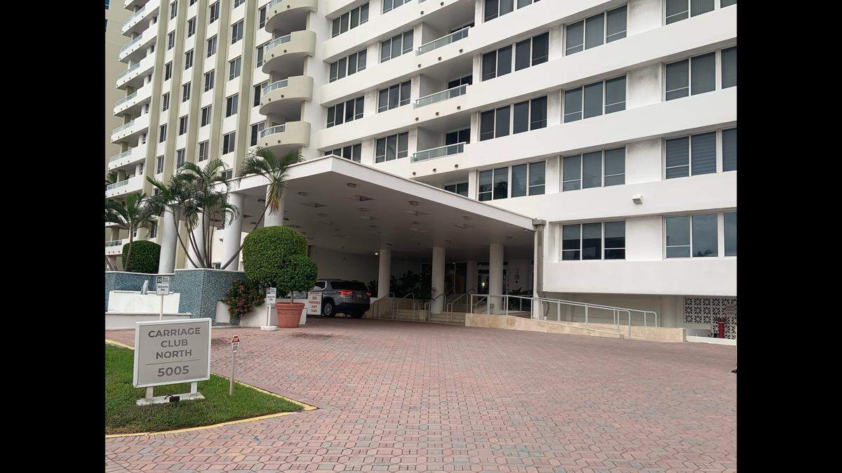 AKO Prime is a pickup and delivery restaurant inside Carriage Club North, a condominium building at 5005 Collins Ave. in Miami Beach.
